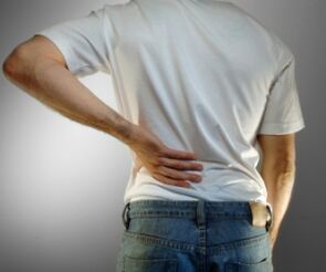 Bel ağrısı osteokondrozun bir belirtisidir